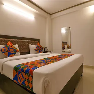https://oyo-79897-the-dolphin-international.hotelsdelhi.org
