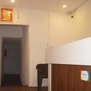 https://oyo-home-70169-mishra-suites.hotels-varanasi.com