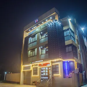 https://hotel-saumendra-residency.hotels-varanasi.com